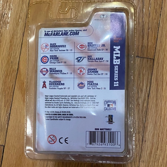 NWT NYY Don Mattingly New York Yankees Action Figure - Picture 2 of 2